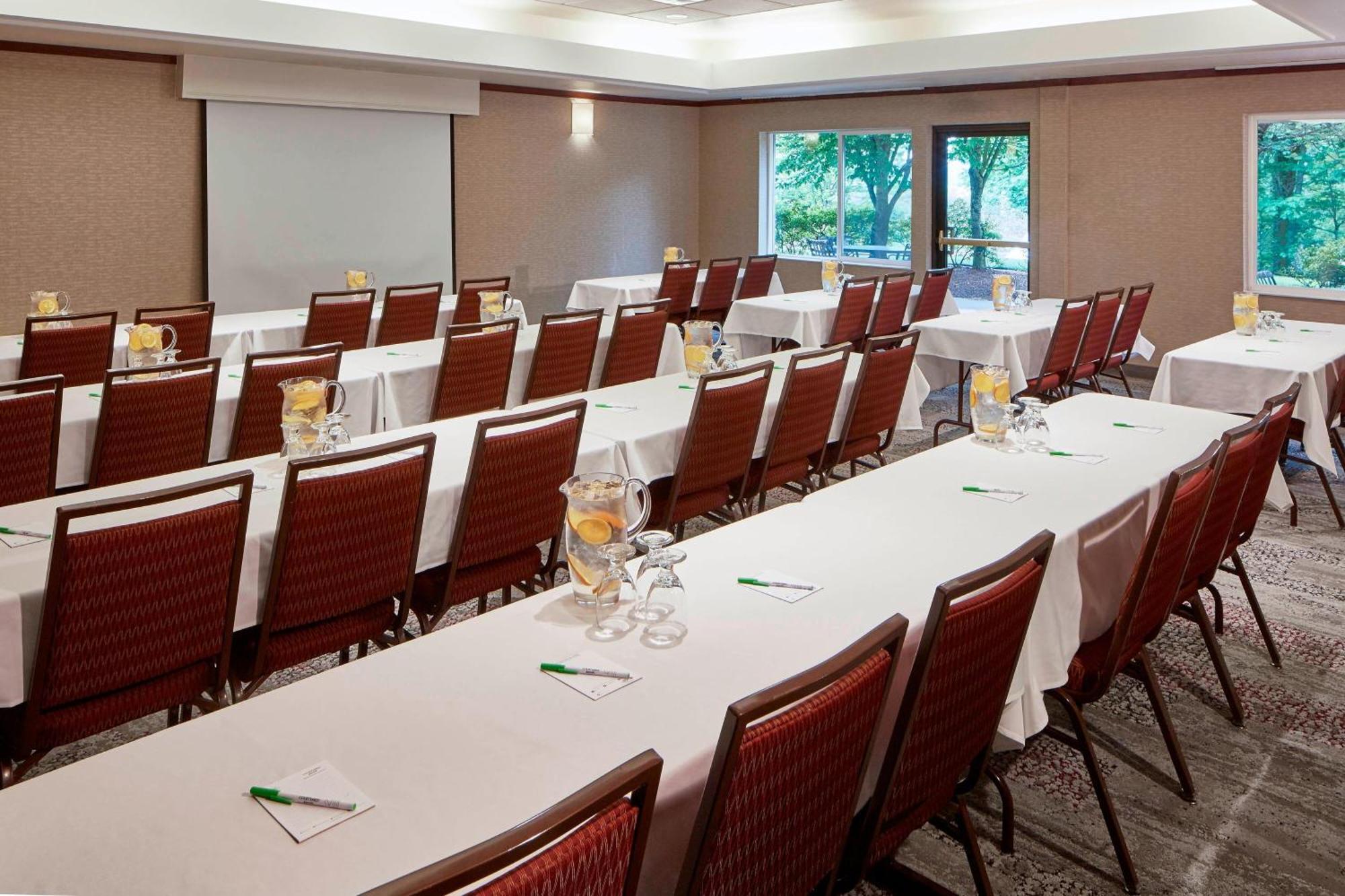 Courtyard By Marriott Portland Southeast/Clackamas Extérieur photo